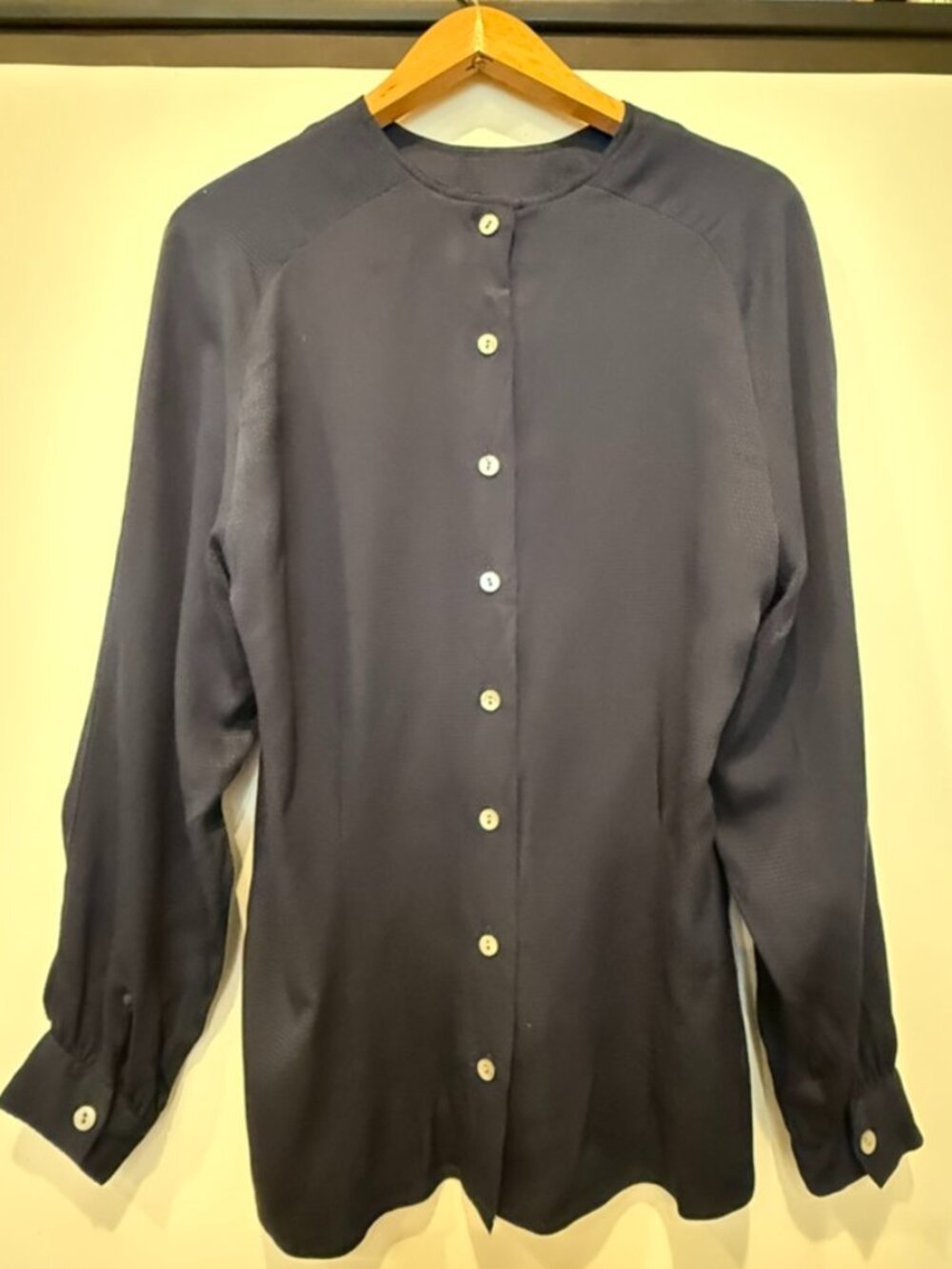 Alcott & Andrews navy silk pintuck button-front shirt